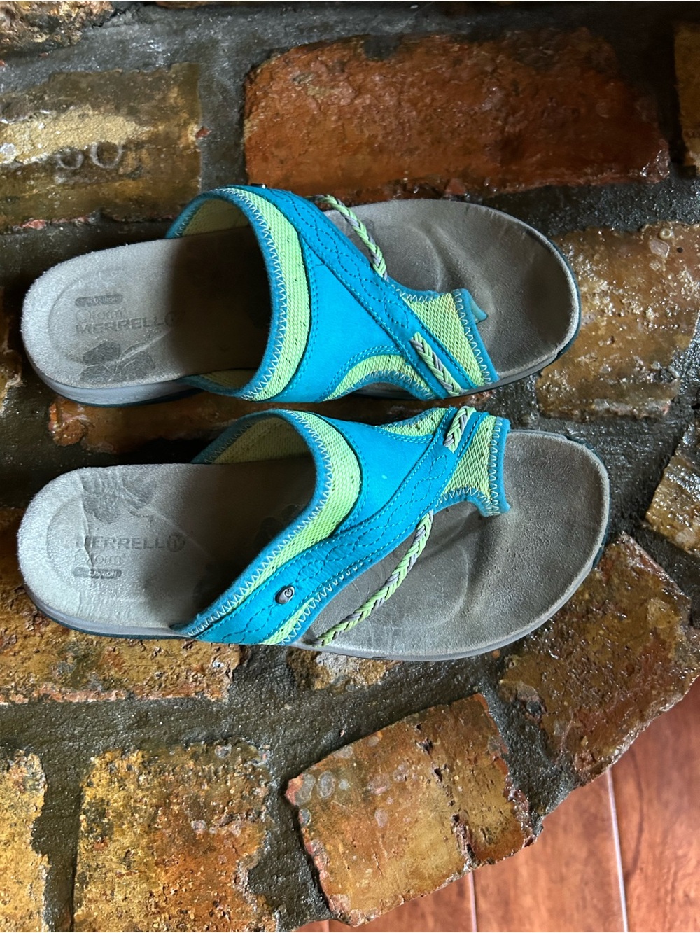 Merrell Sandals. - Picture 2 of 5